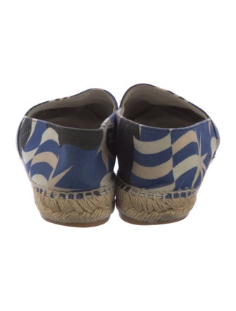 Chanel 2019 Interlocking CC Logo Espadrilles