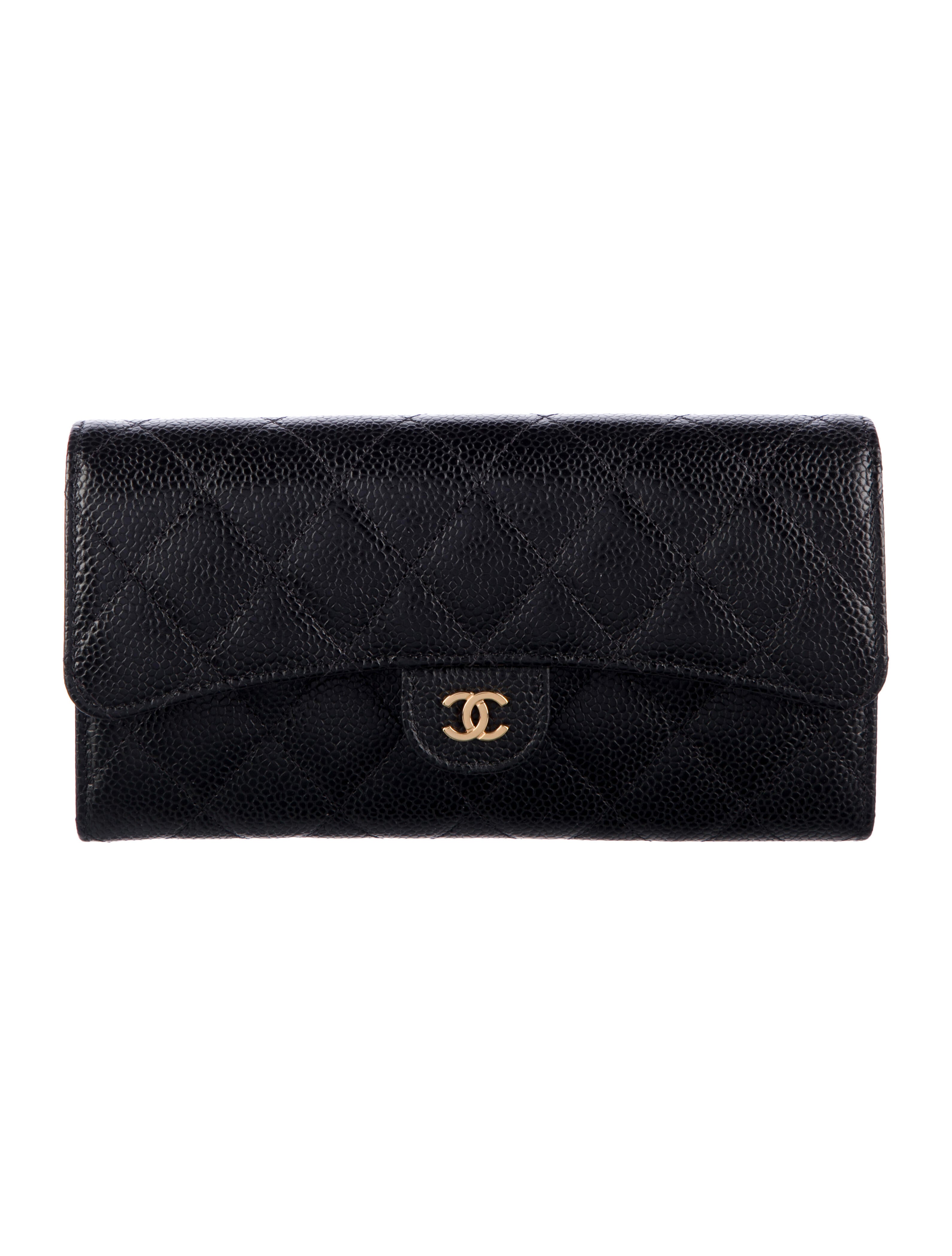 Chanel Interlocking CC Logo Trifold Wallet w/ Tags