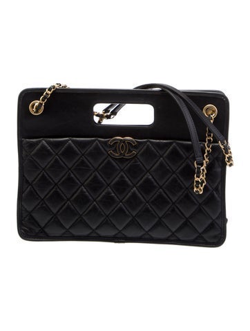 Chanel Shoulder Bags Graphic Catch Bag