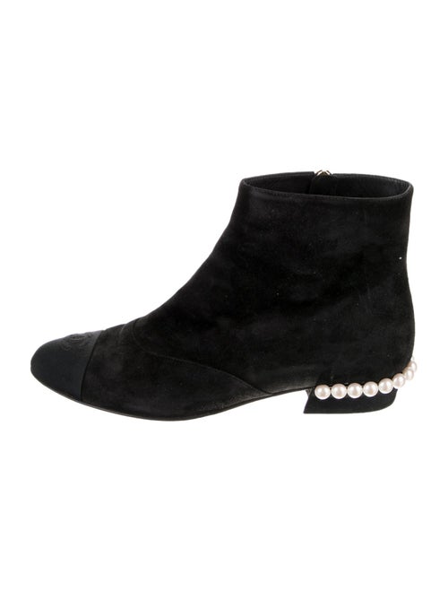 Chanel Interlocking CC Logo Suede Boots