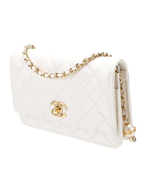 Chanel Pearl Wallet on Chain