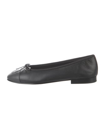 Chanel Interlocking CC Logo Leather Ballet Flats
