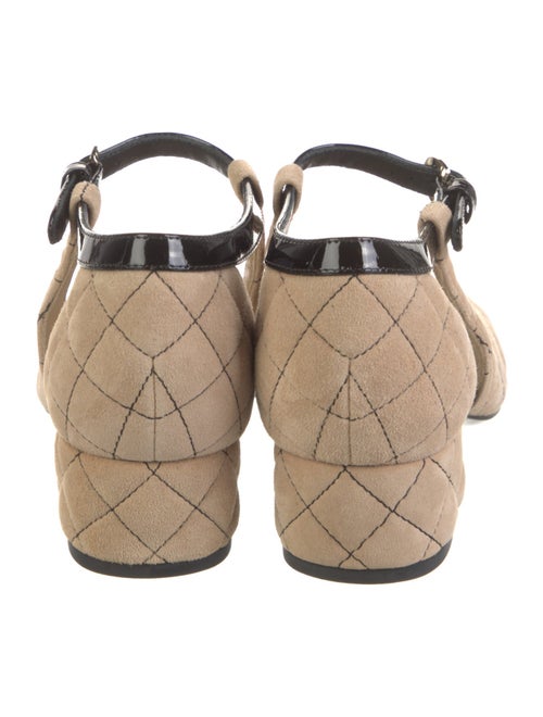 Chanel 2022 Interlocking CC Logo Slingback Pumps