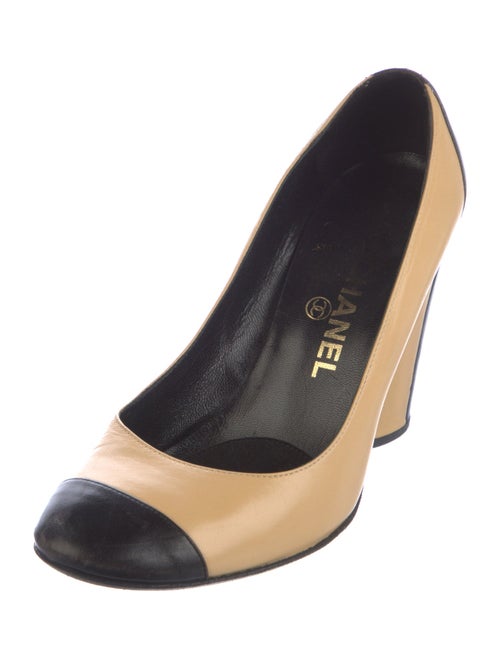 Chanel Vintage 2004 Pumps
