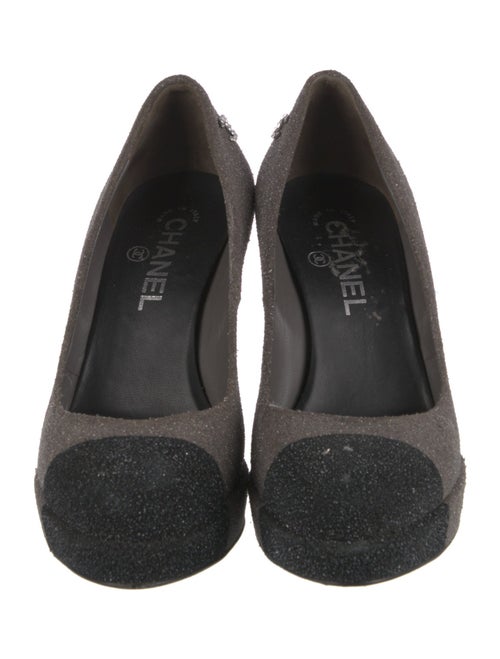 Chanel 2011 Interlocking CC Logo Pumps