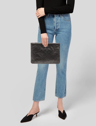 Chanel Metallic CC Flower O-Case