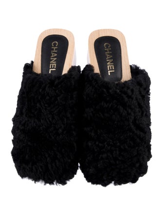 Chanel 2022 Interlocking CC Logo Mules