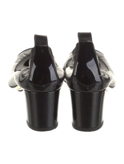 Chanel Interlocking CC Logo Leather Pumps