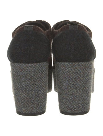 Chanel 2015 Interlocking CC Logo Pumps