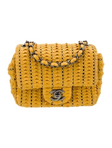 Chanel Crossbody Bags Paris-Seoul Mini Crochet Flap Bag