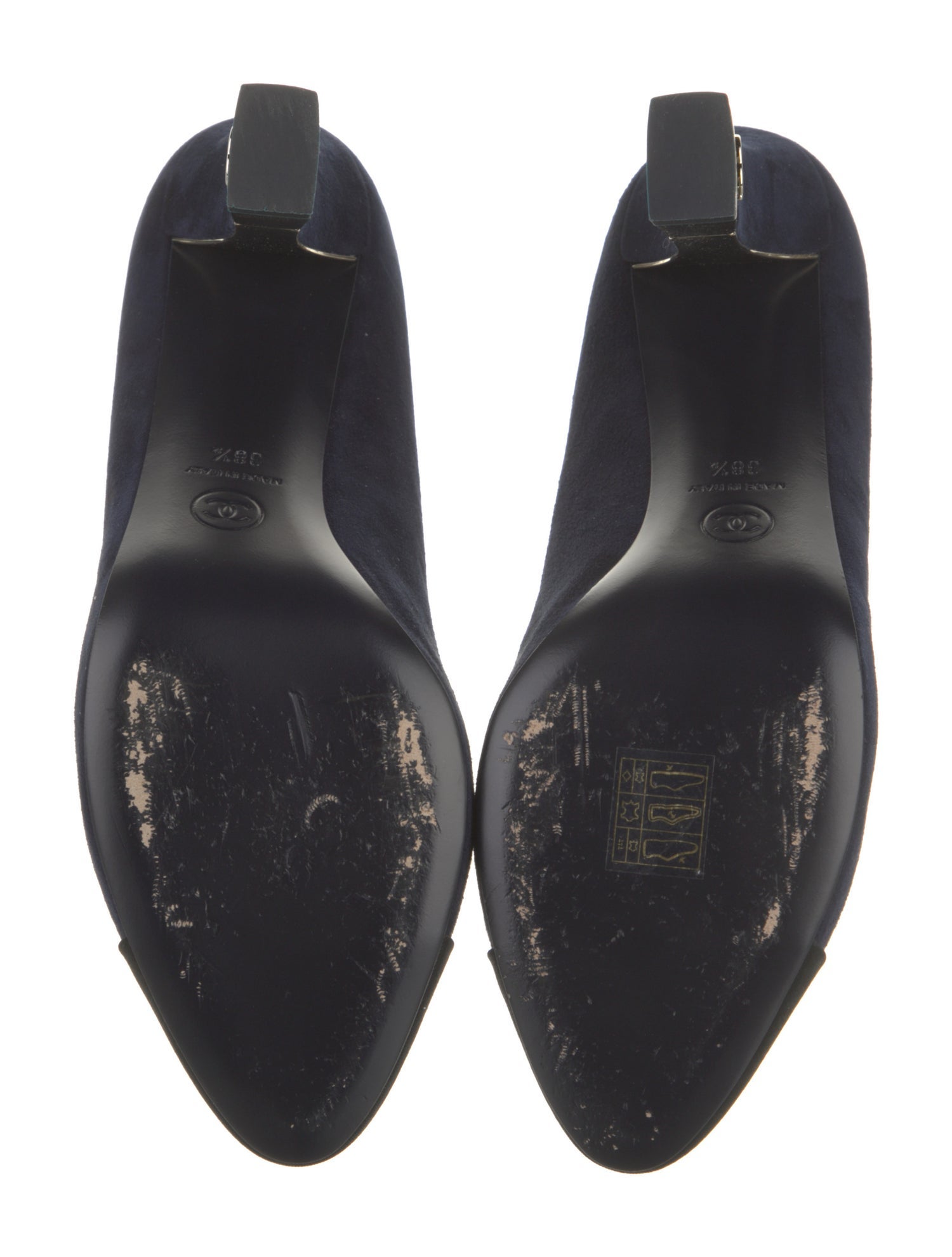 Chanel 2020 Interlocking CC Logo Pumps