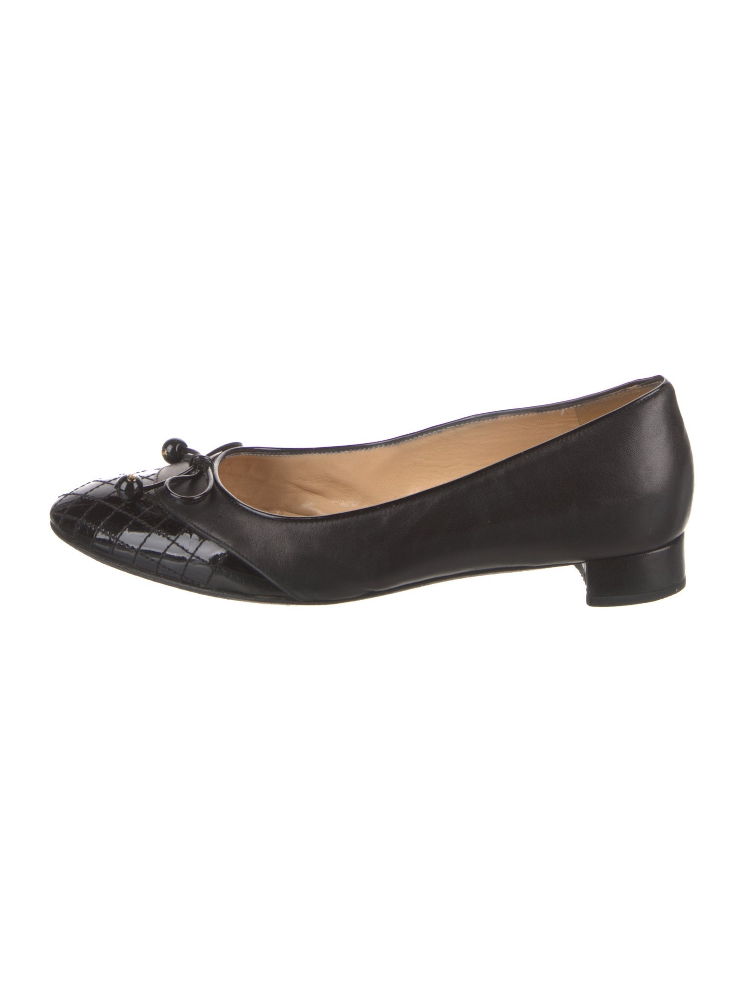 Chanel Interlocking CC Logo Leather Ballet Flats