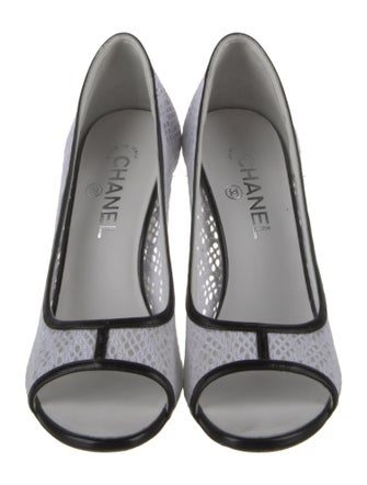Chanel Interlocking CC Logo Mesh Pumps