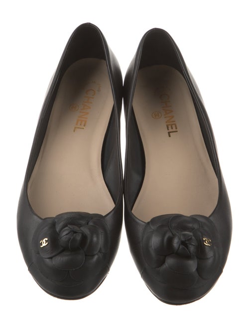 Chanel Interlocking CC Logo Leather Flats