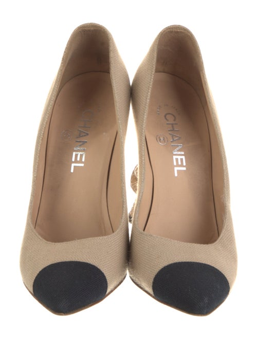 Chanel Interlocking CC Logo Canvas Pumps
