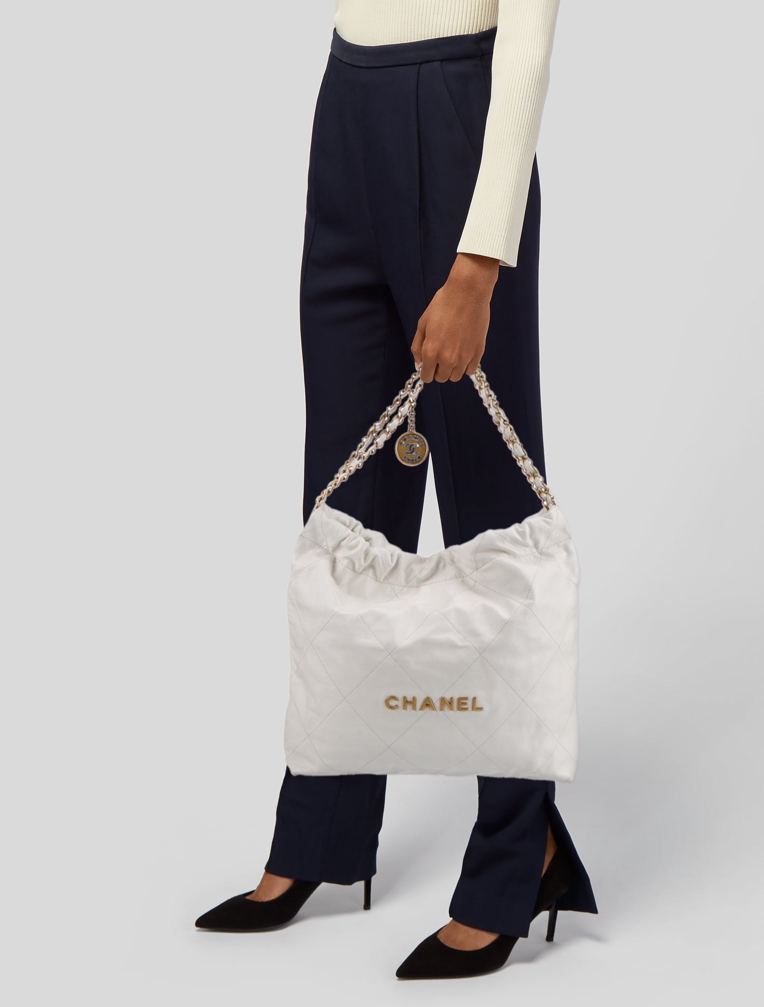 Chanel Medium 22 Hobo