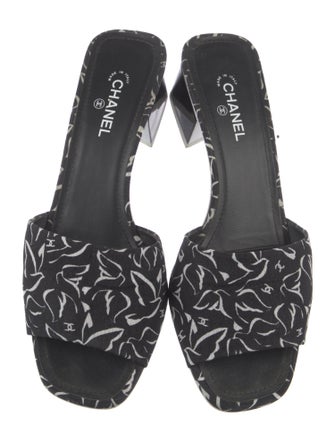 Chanel 2022 Interlocking CC Logo Slides