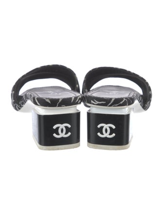 Chanel 2022 Interlocking CC Logo Slides