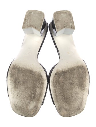 Chanel 2022 Interlocking CC Logo Slides