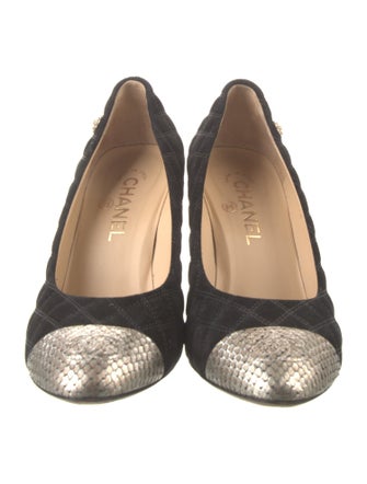 Chanel 2016 Interlocking CC Logo Pumps