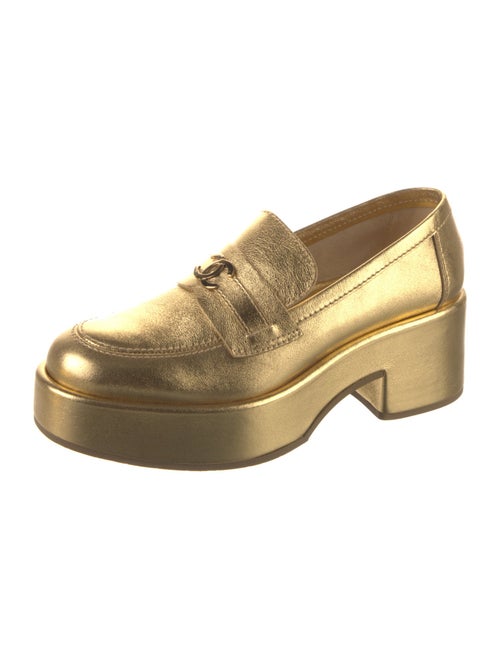 Chanel 2022 Interlocking CC Logo Loafers
