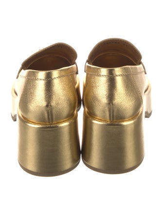 Chanel 2022 Interlocking CC Logo Loafers