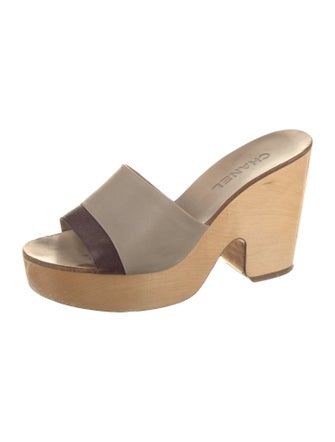 Chanel Interlocking CC Logo Leather Slides