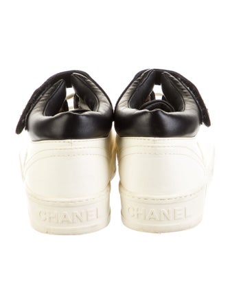 Chanel Interlocking CC Logo Leather Sneakers