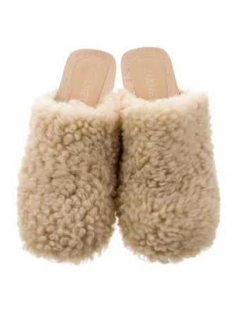 Chanel 2022 Interlocking CC Logo Mules