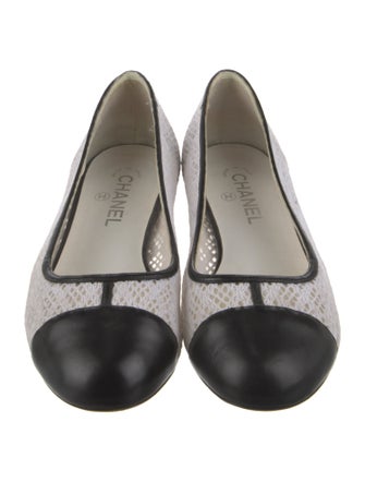 Chanel Interlocking CC Logo Lasercut Accents Ballet Flats