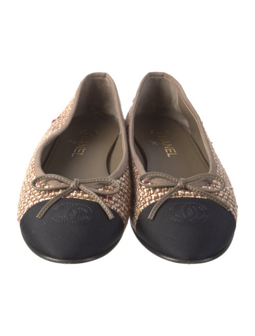 Chanel 2023 Interlocking CC Logo Flats