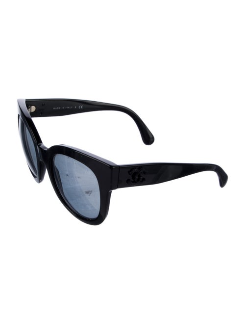 Chanel Interlocking CC Logo Wayfarer Sunglasses