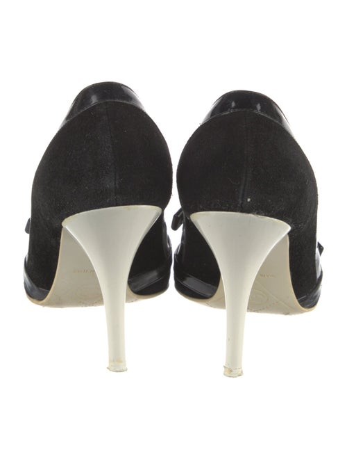Chanel 2003 Interlocking CC Logo Pumps