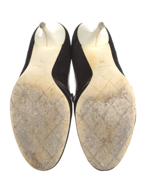 Chanel 2003 Interlocking CC Logo Pumps