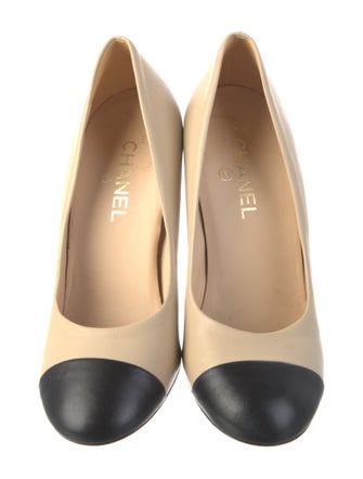 Chanel 2017 Interlocking CC Logo Pumps