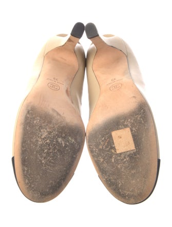 Chanel 2017 Interlocking CC Logo Pumps