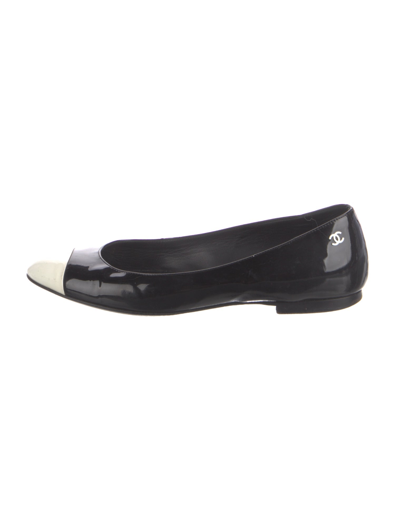 Chanel Interlocking CC Logo Patent Leather Flats
