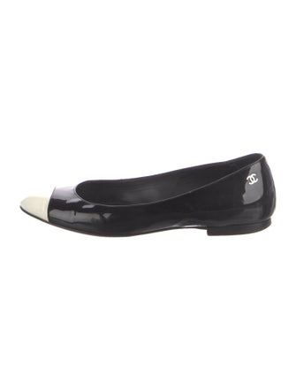 Chanel Interlocking CC Logo Patent Leather Flats