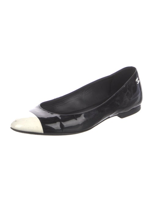 Chanel Interlocking CC Logo Patent Leather Flats