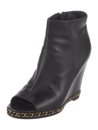 Chanel Interlocking CC Logo Leather Espadrilles