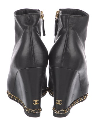 Chanel Interlocking CC Logo Leather Espadrilles