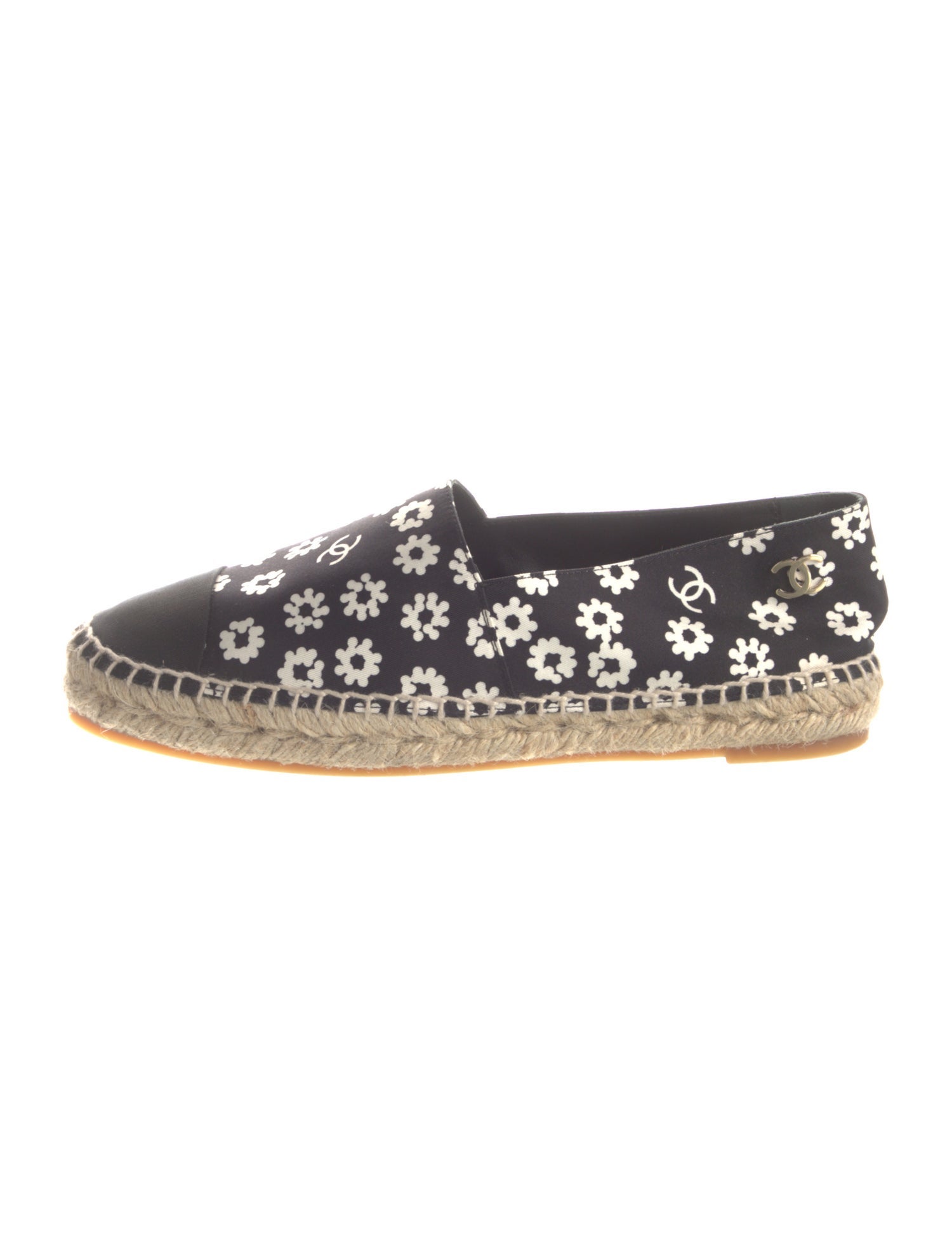 Chanel 2022 Interlocking CC Logo Espadrilles