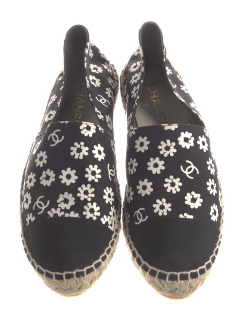 Chanel 2022 Interlocking CC Logo Espadrilles