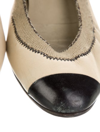Chanel Interlocking CC Logo Leather Ballet Flats