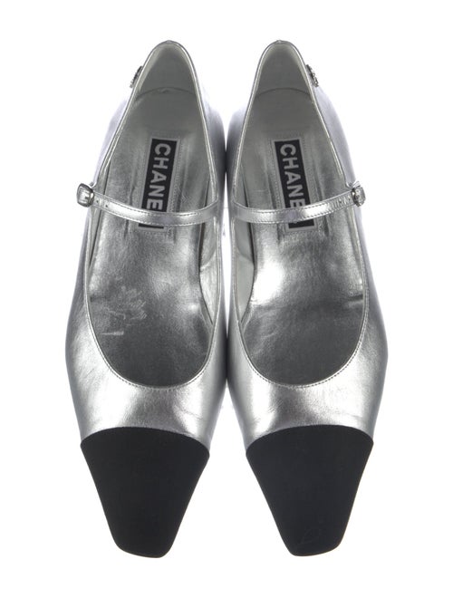 Chanel 2024 Interlocking CC Logo