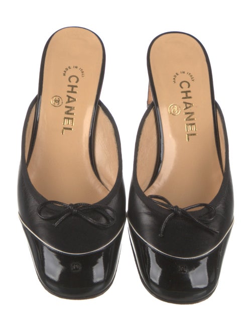 Chanel 2003 Interlocking CC Logo Mules