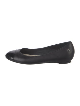 Chanel Interlocking CC Logo Leather Ballet Flats