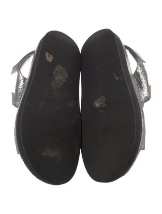 Chanel 2016 Interlocking CC Logo Slides