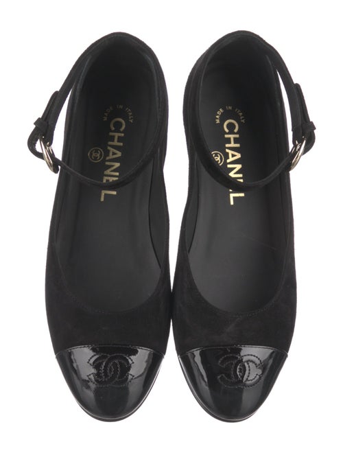 Chanel 2024 Interlocking CC Logo Flats