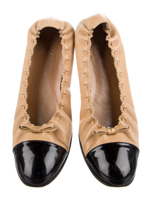 Chanel Interlocking CC Logo Leather Ballet Flats